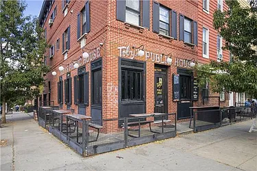 Sold by Avenue Sotheby's International Realty