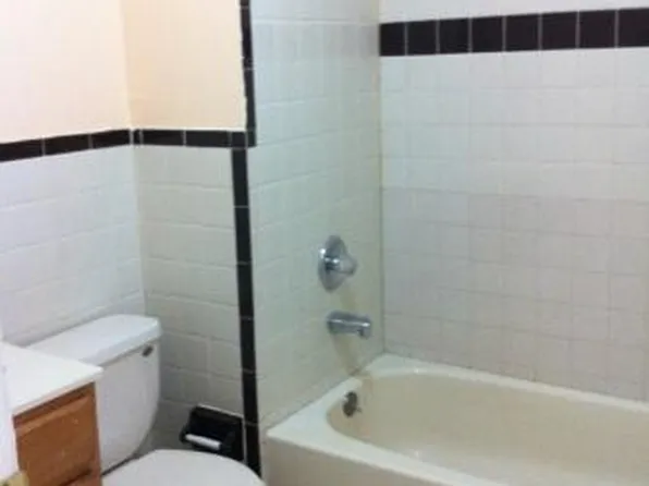 701 Merrywood Dr, Edison, NJ 08817