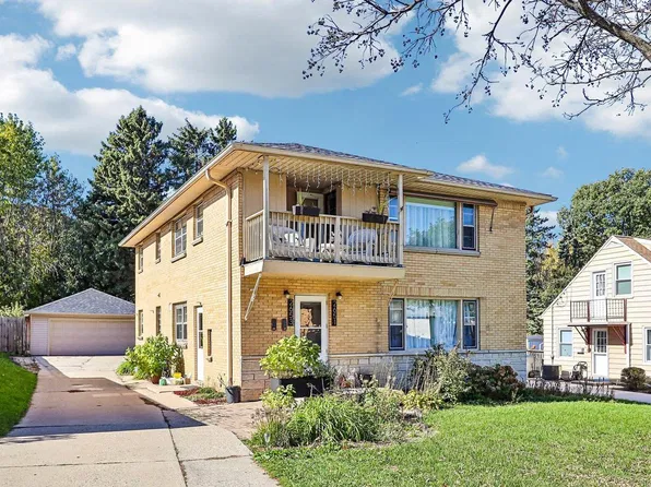 2651 S 51st STREET, Milwaukee, WI 53219