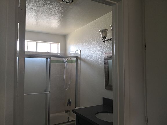 4th image of 417 S Orange Ave APT A