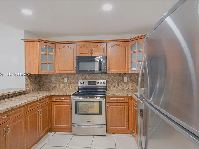2830 Riverside Dr #107-3 — Photo 3