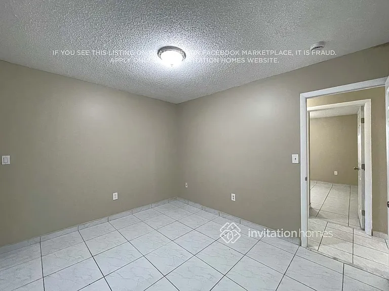 14272 SW 52nd St — Photo 14