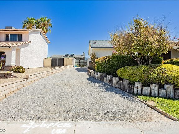 4th image of 1113 N Tenaya Way