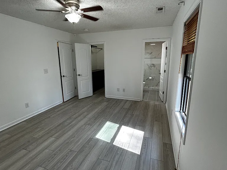 9708 Ali Ct — Photo 13