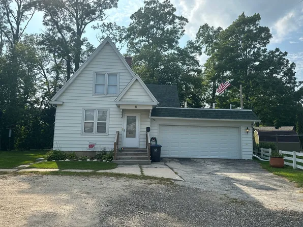 3 Boldt Ct, Sheboygan Falls, WI 53085