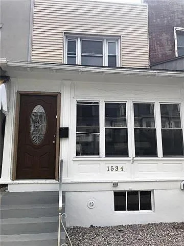 1534 W Tilghman St photo 1