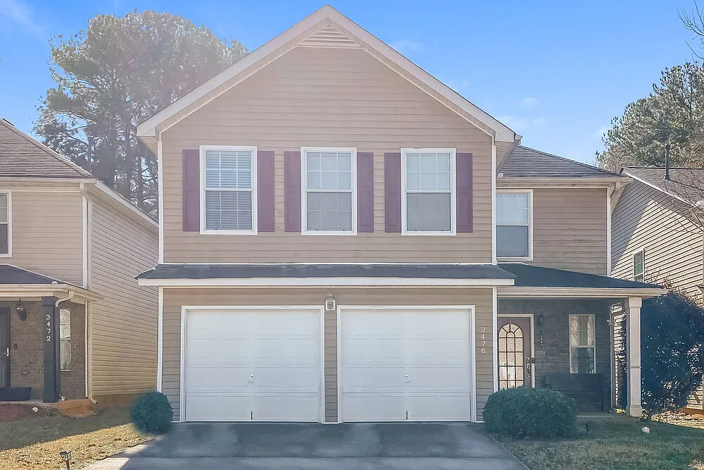 3 bed, 3.0 bath, 2580 sqft, $2,245 — Photo 1