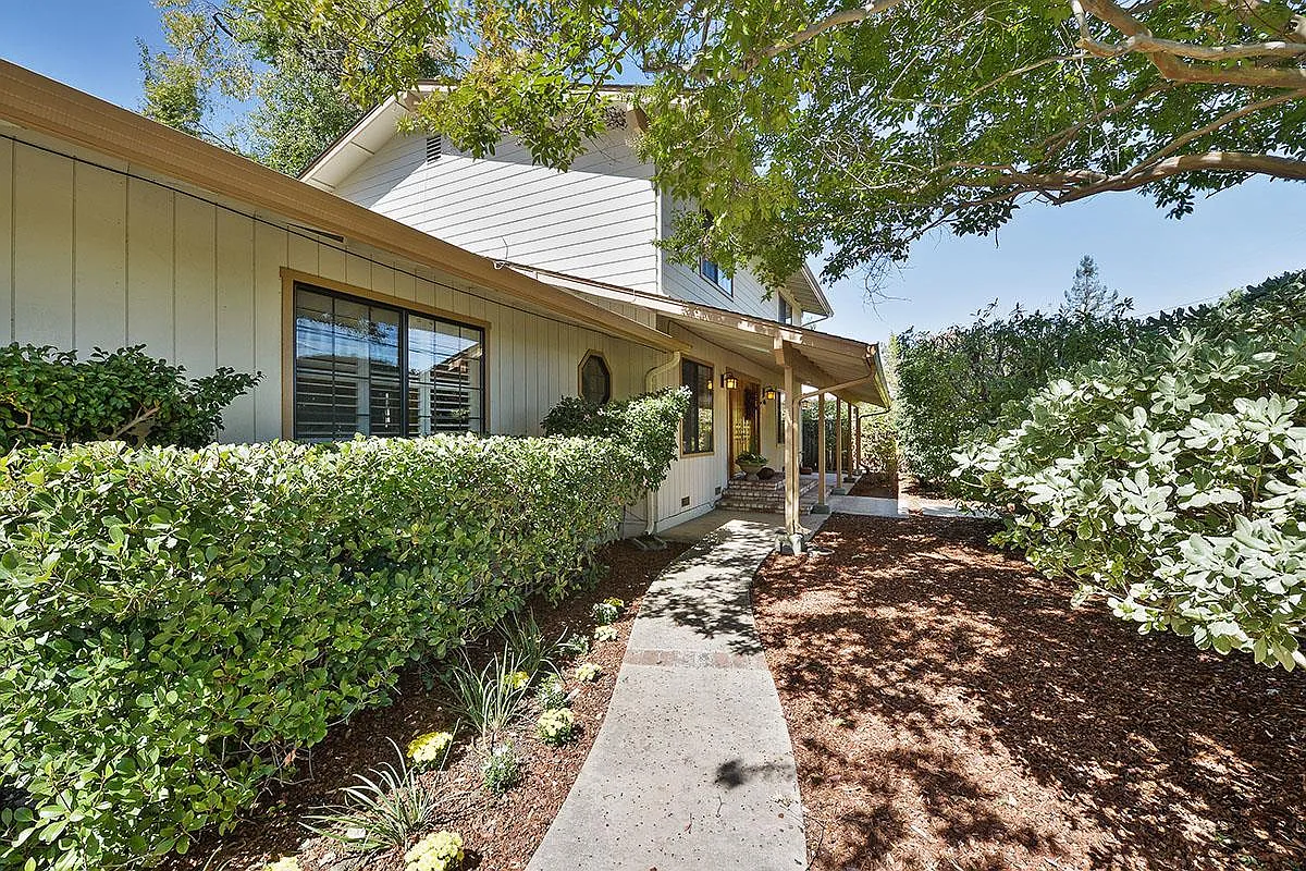 10535 Mira Vista Ave photo 1