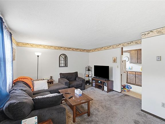 4th image of 1233-1235 Heritage Dr