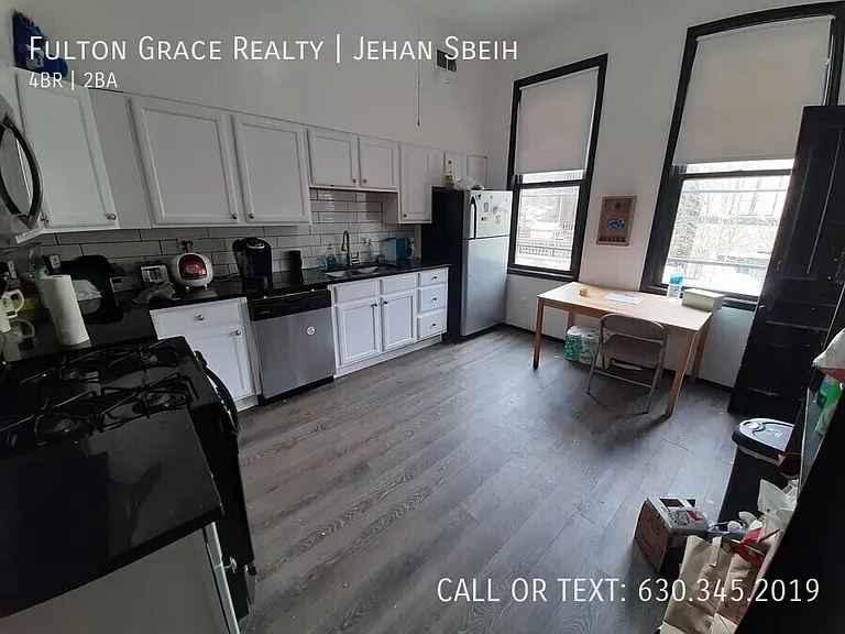 2128 N Sheffield Ave #2R — Photo 2