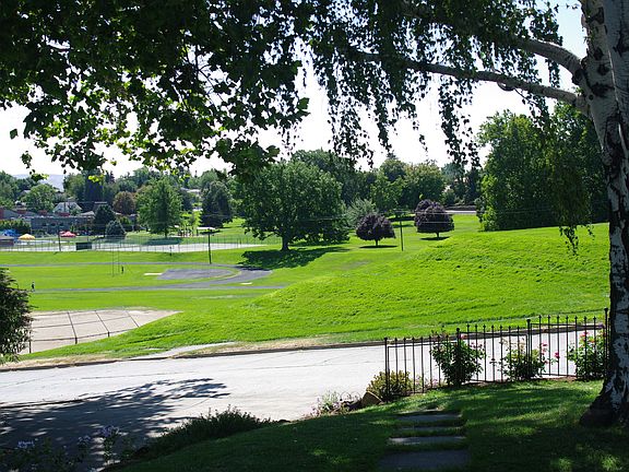 VIEW TO WEST FROM FRONT YARD