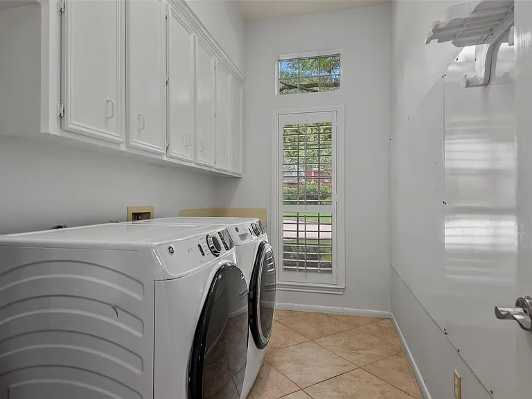 1811 Wild Plum Ct — Photo 34