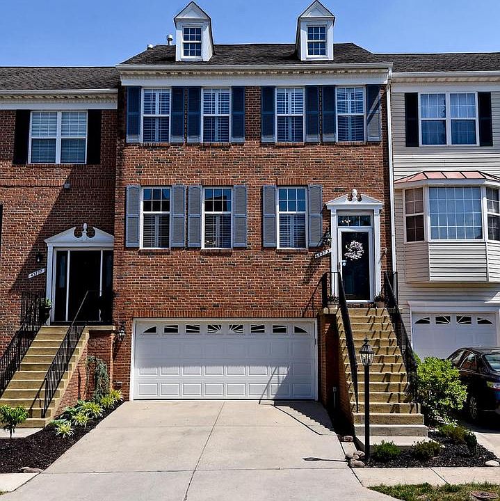 1st image of 43775 Steinbeck Sq