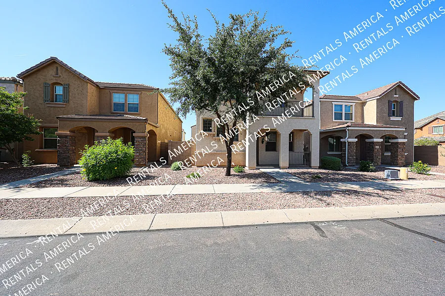 3 bed, 2.5 bath, 1907 sqft, $2,300 — Photo 1