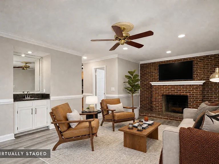 8251 Clifton Farm Ct — Photo 38