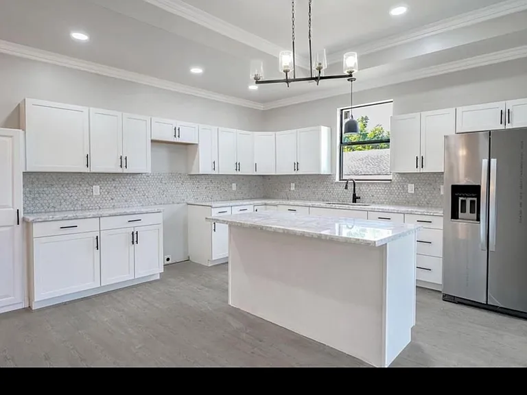 5460-54 N Rampart St — Photo 8