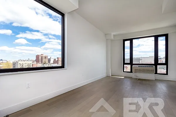 Rented by EXR | media 20