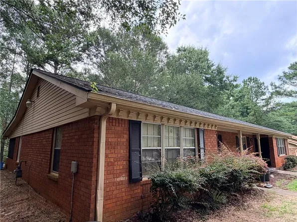 1776 Salem Woods Dr SE, Conyers, GA 30013