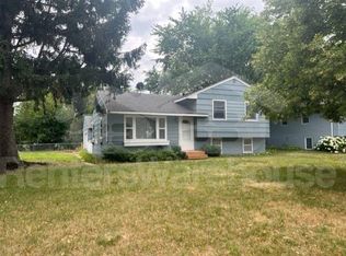 1957 Sunnyside Ter, New Brighton, MN 55112