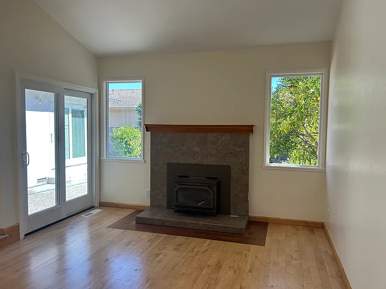 4220 Brookshire Cir — Photo 15