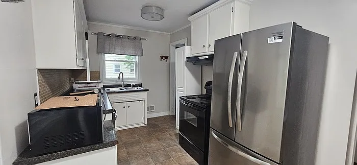 2229 Oriole Ave — Photo 5