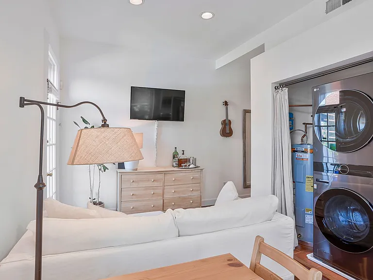 2510 Cliffbourne Pl NW #202 — Photo 10