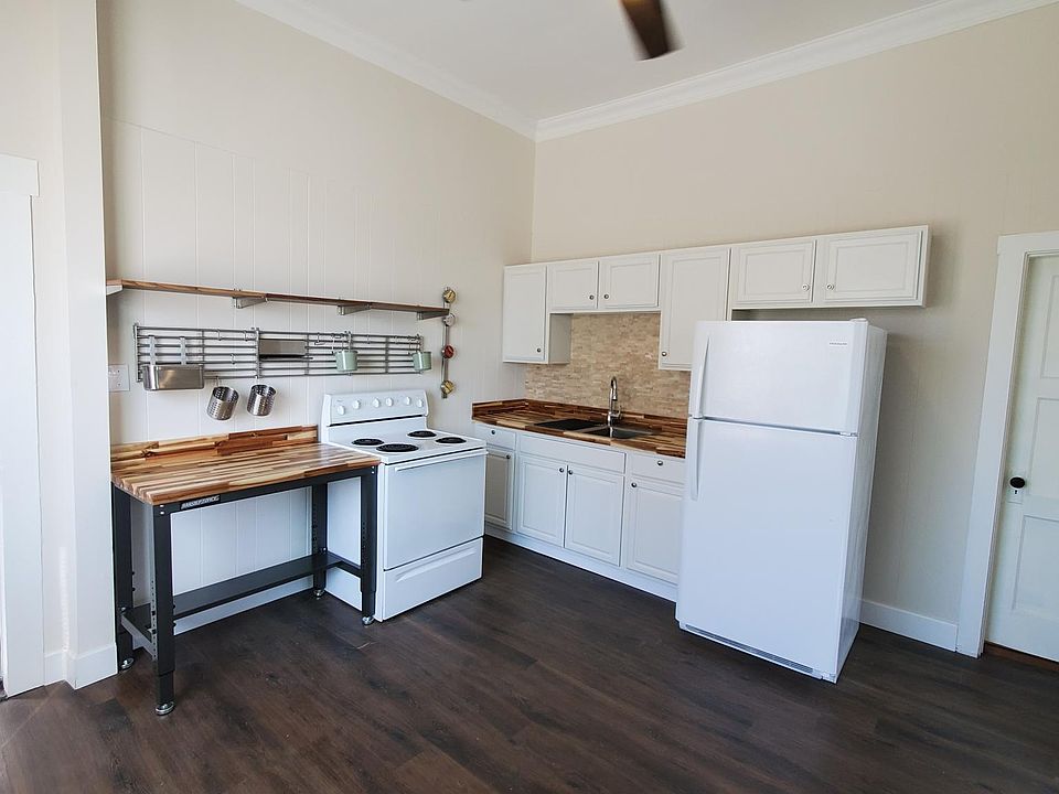 1st image of 131 W Center St APT 1
