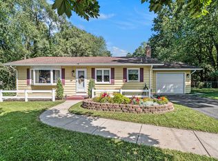 340 32nd St N, Springfield, MI 49037