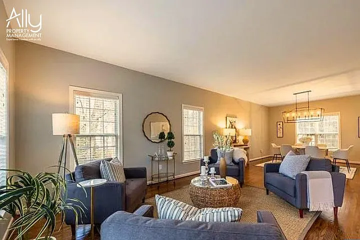 170 W Rosewood Dr — Photo 7