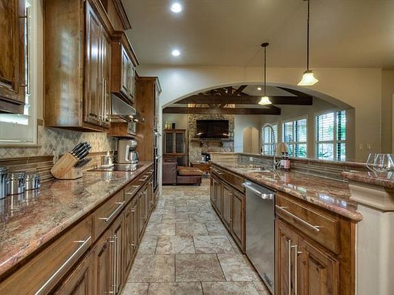 5th image of 13709 Montview Dr