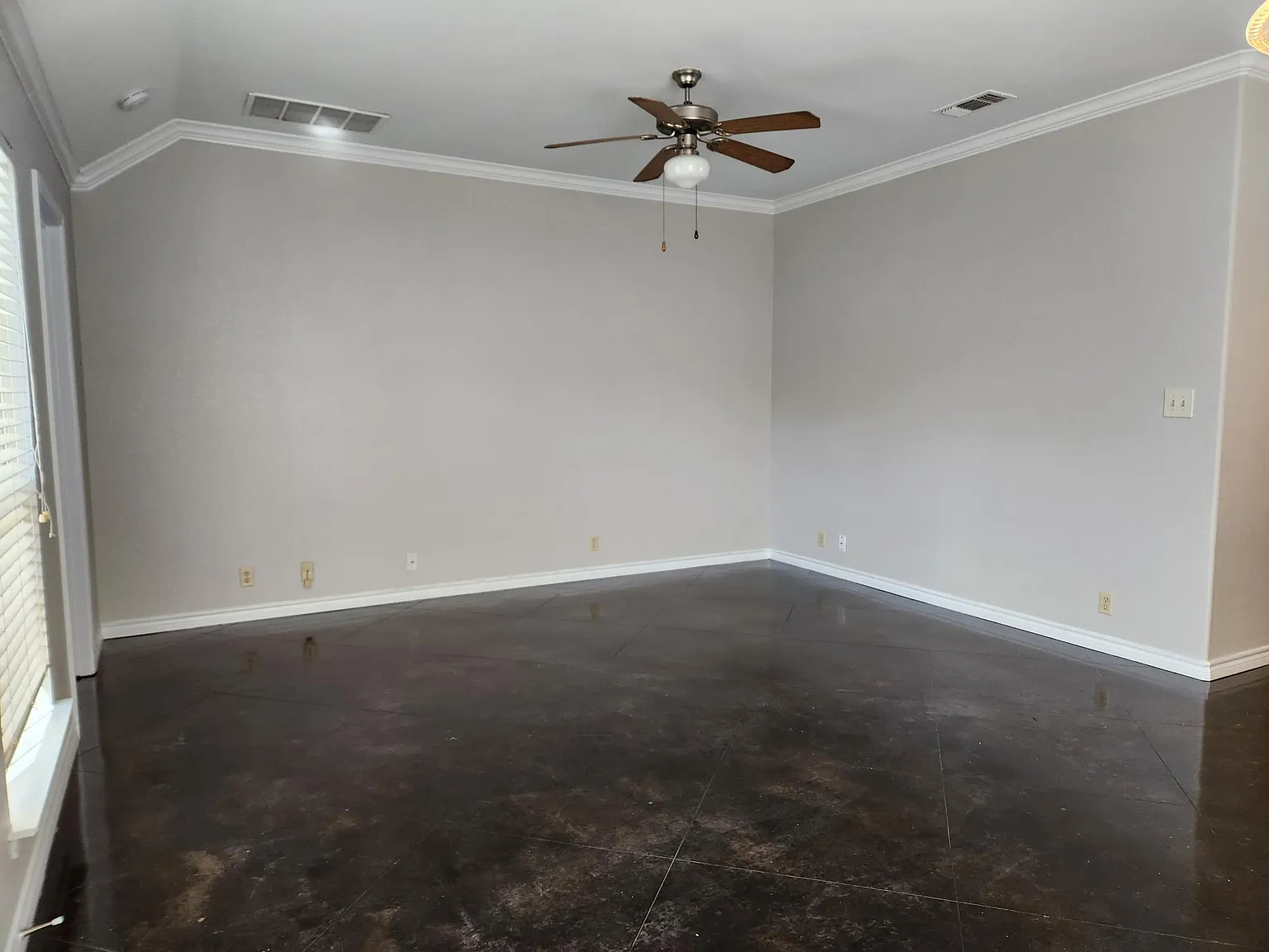 3 bed, 1312 sqft, $1,800 — Photo 4