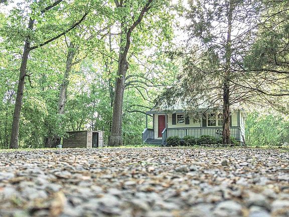 2nd image of 110 Clark Ln