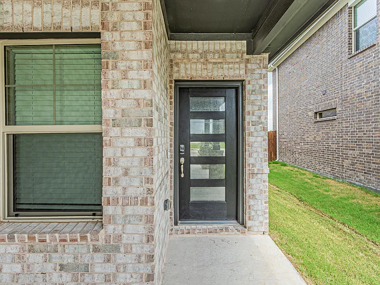 1134 Old Stead Dr — Photo 3