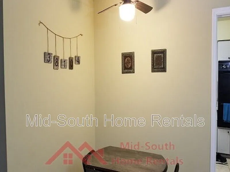 2 bed, 1.5 bath, $995 — Photo 4