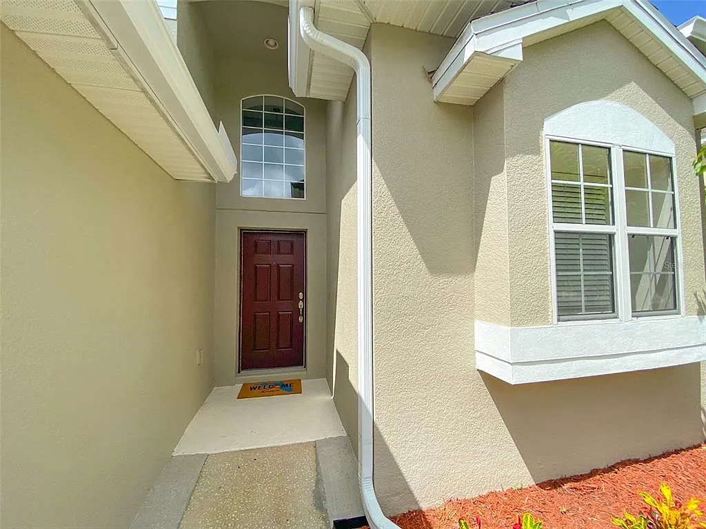 4 bed, 2.5 bath, 1918 sqft, $2,300 — Photo 4