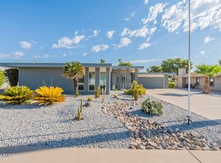 15685 N Lakeforest Dr, Sun City, AZ 85351