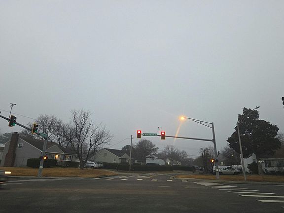 5th image of 705 Jericho Rd