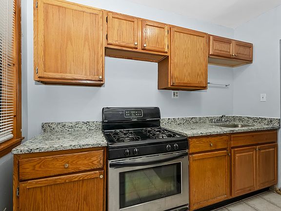 3rd image of 6757-6759 S Clyde Ave #6757-2