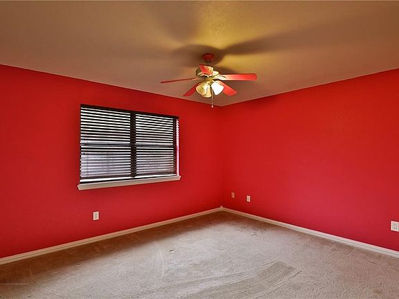 3rd image of 3233 Falcon Dr