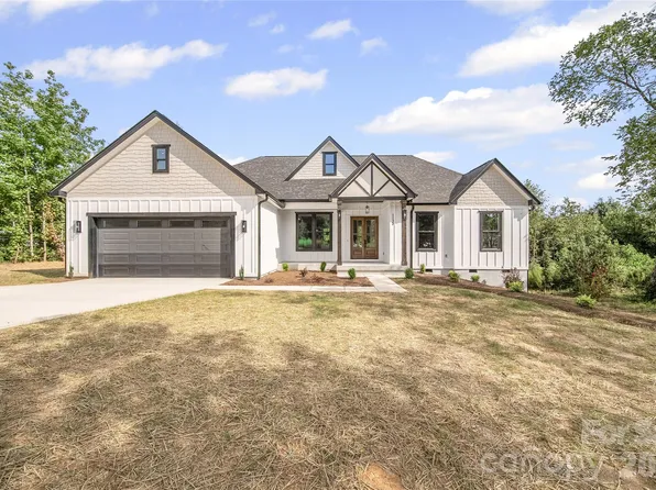 1132 Reba Ln, Kannapolis, NC 28081
