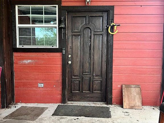 2nd image of 290 River Oaks