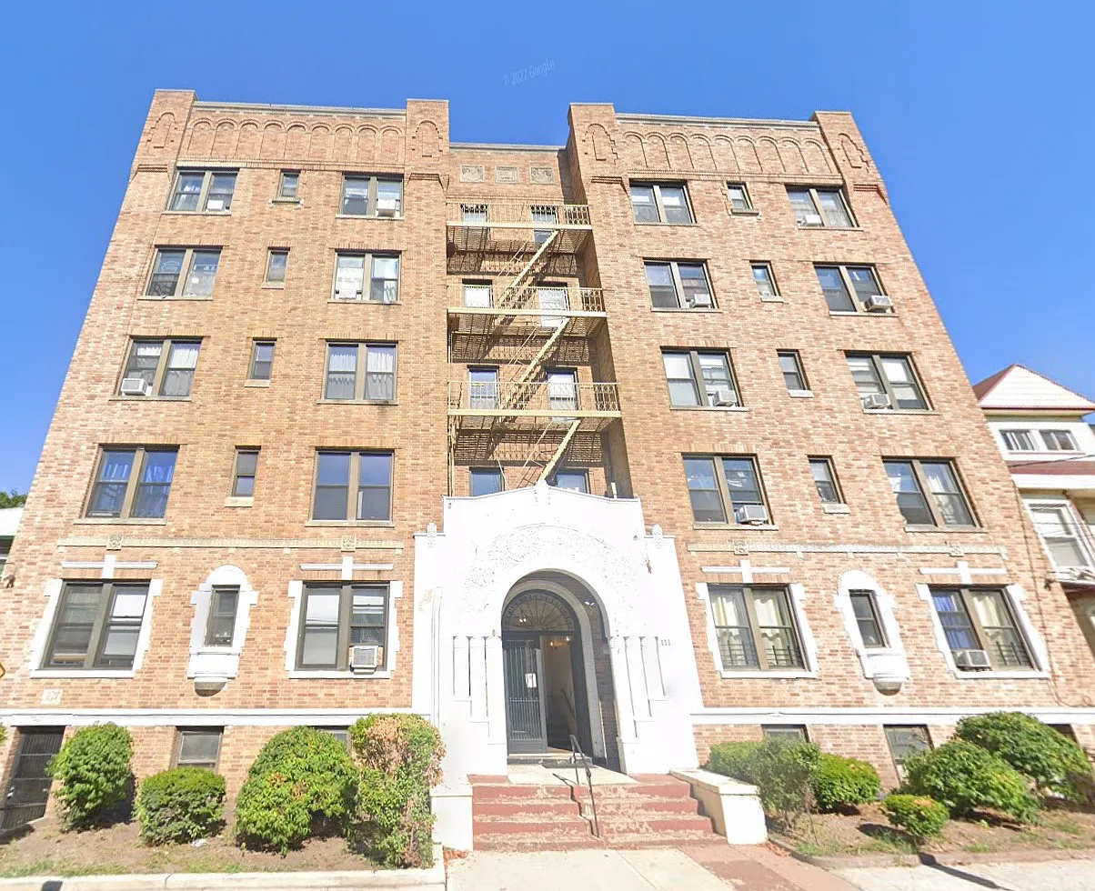 111 Garrison Avenue — Photo 1
