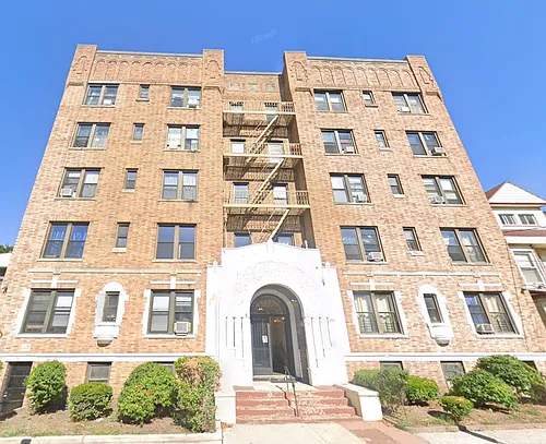 111 Garrison Avenue Photo 1