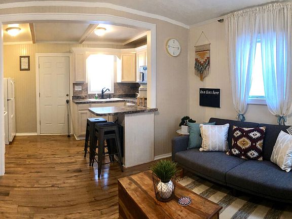 3rd image of 505 N Alameda St #1/2