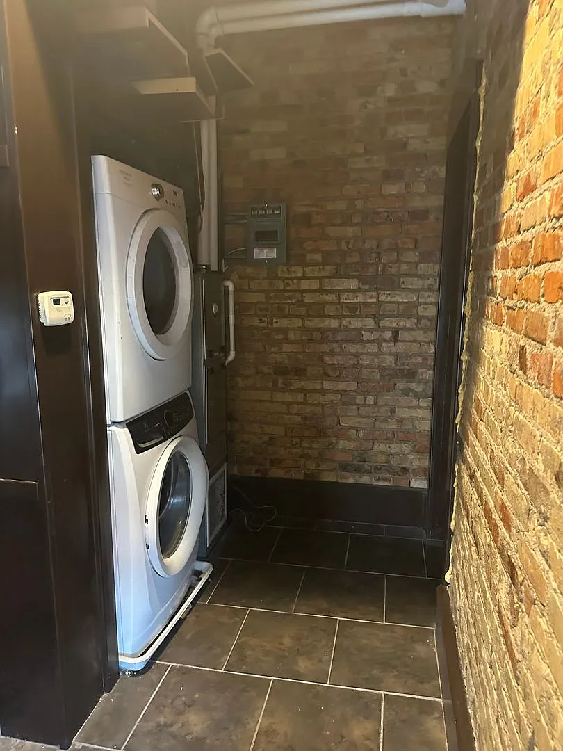 110 E. Allegan Lofts (Accord Management LLC) — Photo 3