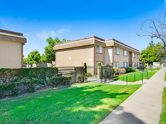 3rd image of 1275 E Date St #307