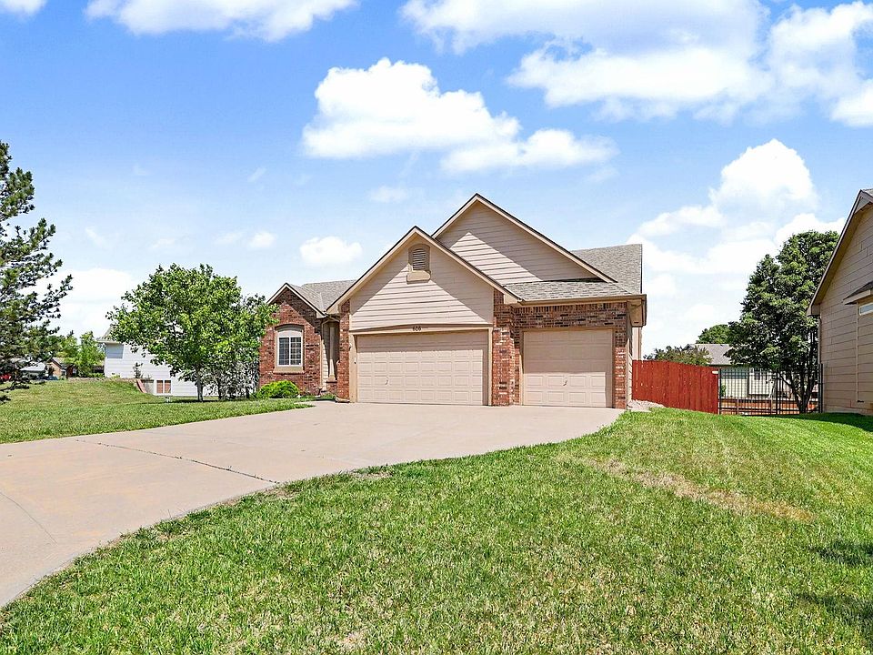 1st image of 606 E Woodstone Ct