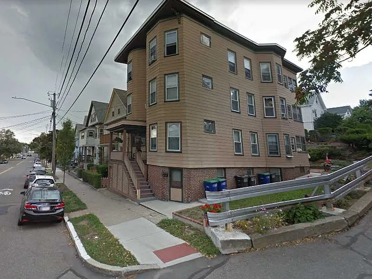 Cameron Ave — Photo 13