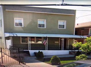 6260 65th St, Flushing, NY 11379