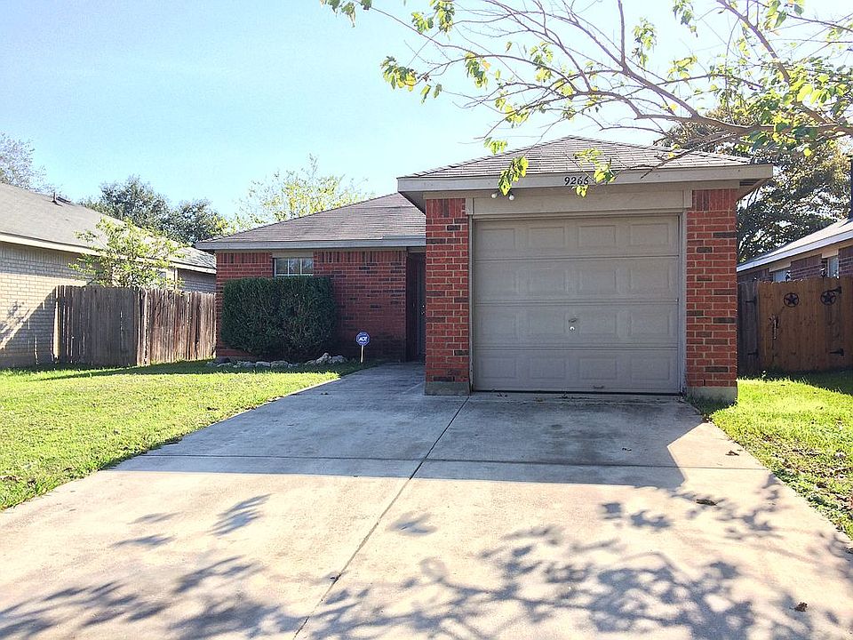 1st image of 9266 Encino Vlg
